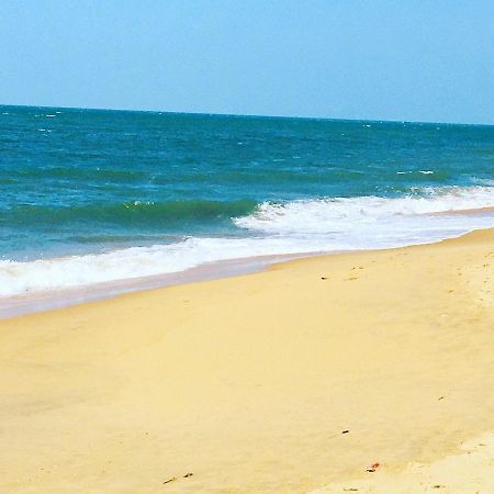Grace Beach Resort By Travel Corners Negombo Buitenkant foto