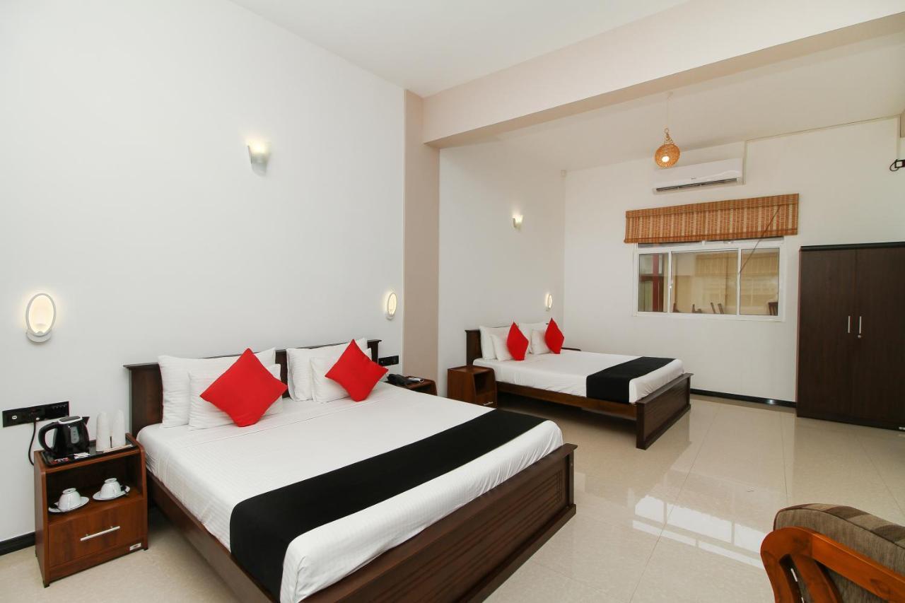 Grace Beach Resort By Travel Corners Negombo Buitenkant foto