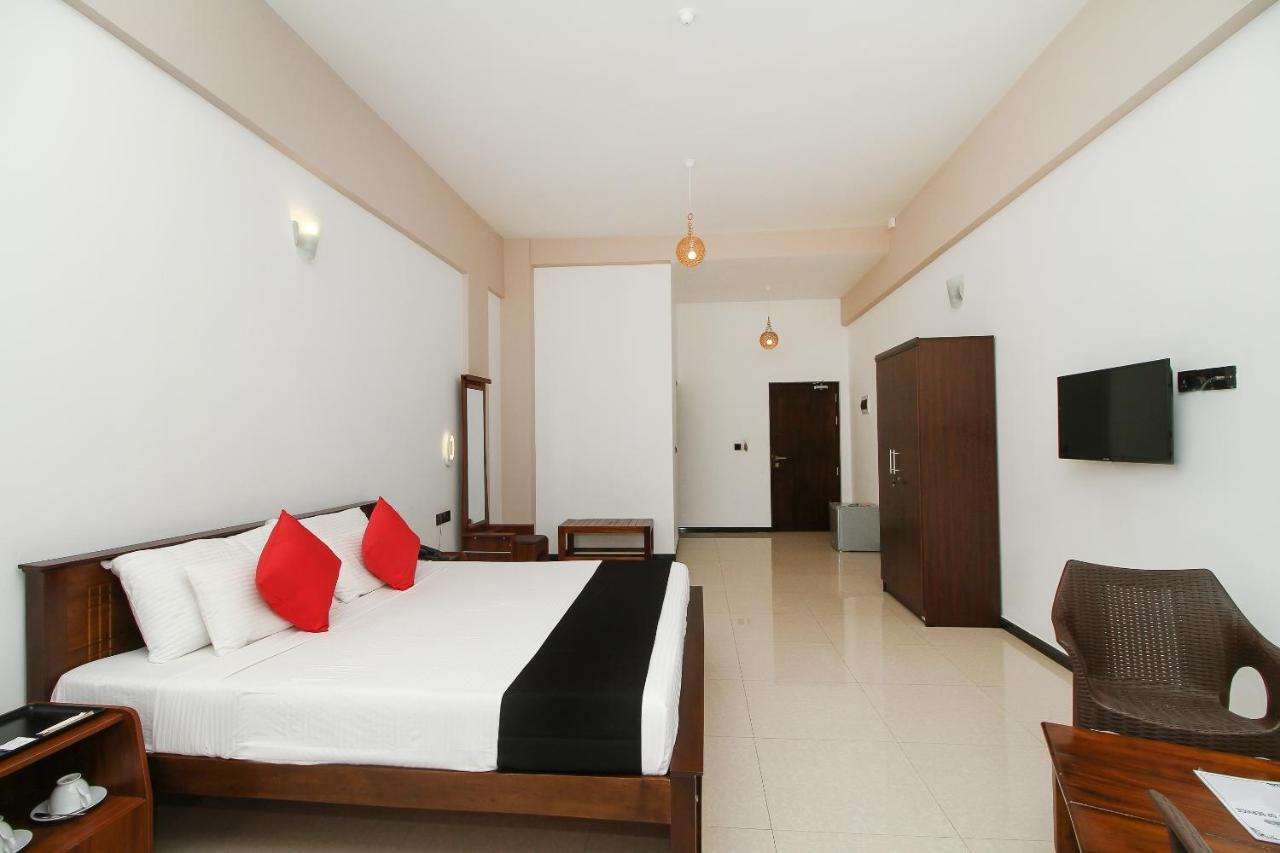 Grace Beach Resort By Travel Corners Negombo Buitenkant foto