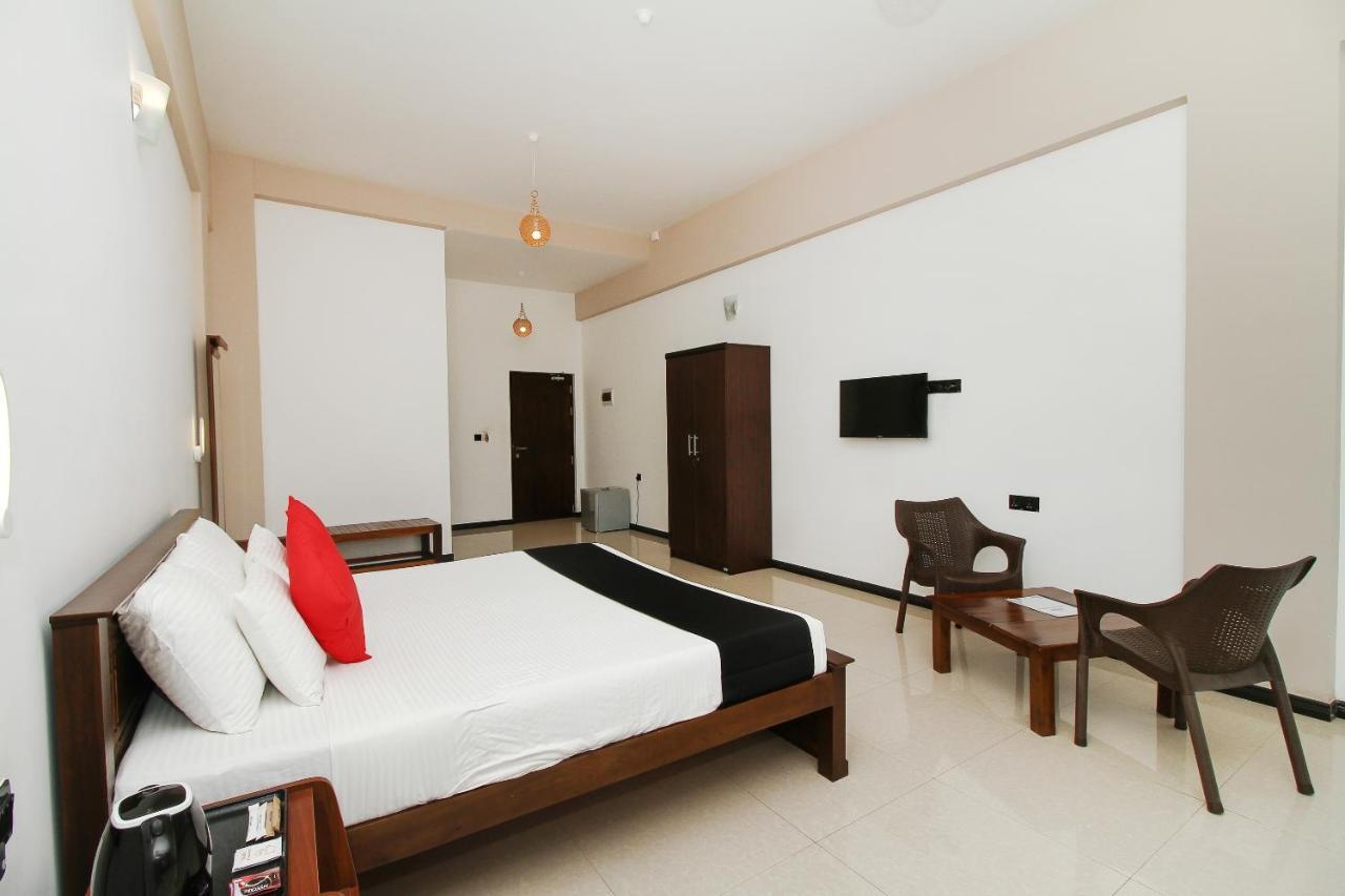 Grace Beach Resort By Travel Corners Negombo Buitenkant foto