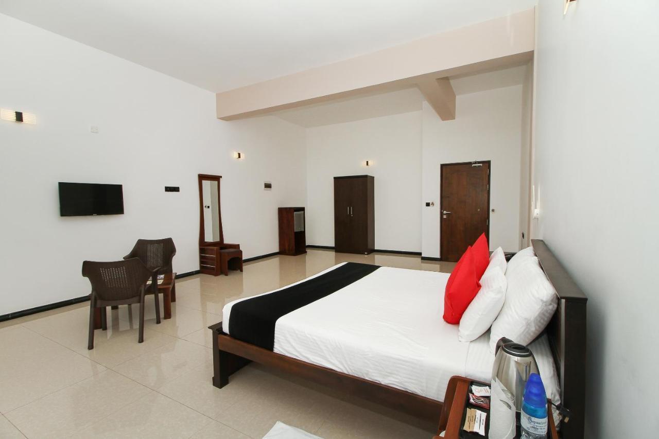 Grace Beach Resort By Travel Corners Negombo Buitenkant foto