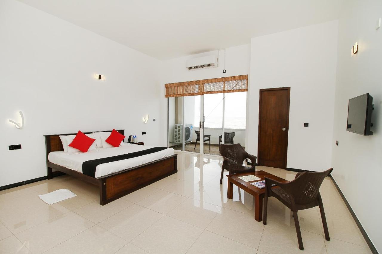 Grace Beach Resort By Travel Corners Negombo Buitenkant foto