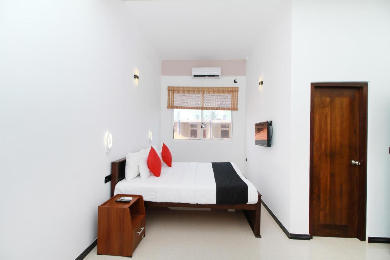 Grace Beach Resort By Travel Corners Negombo Buitenkant foto