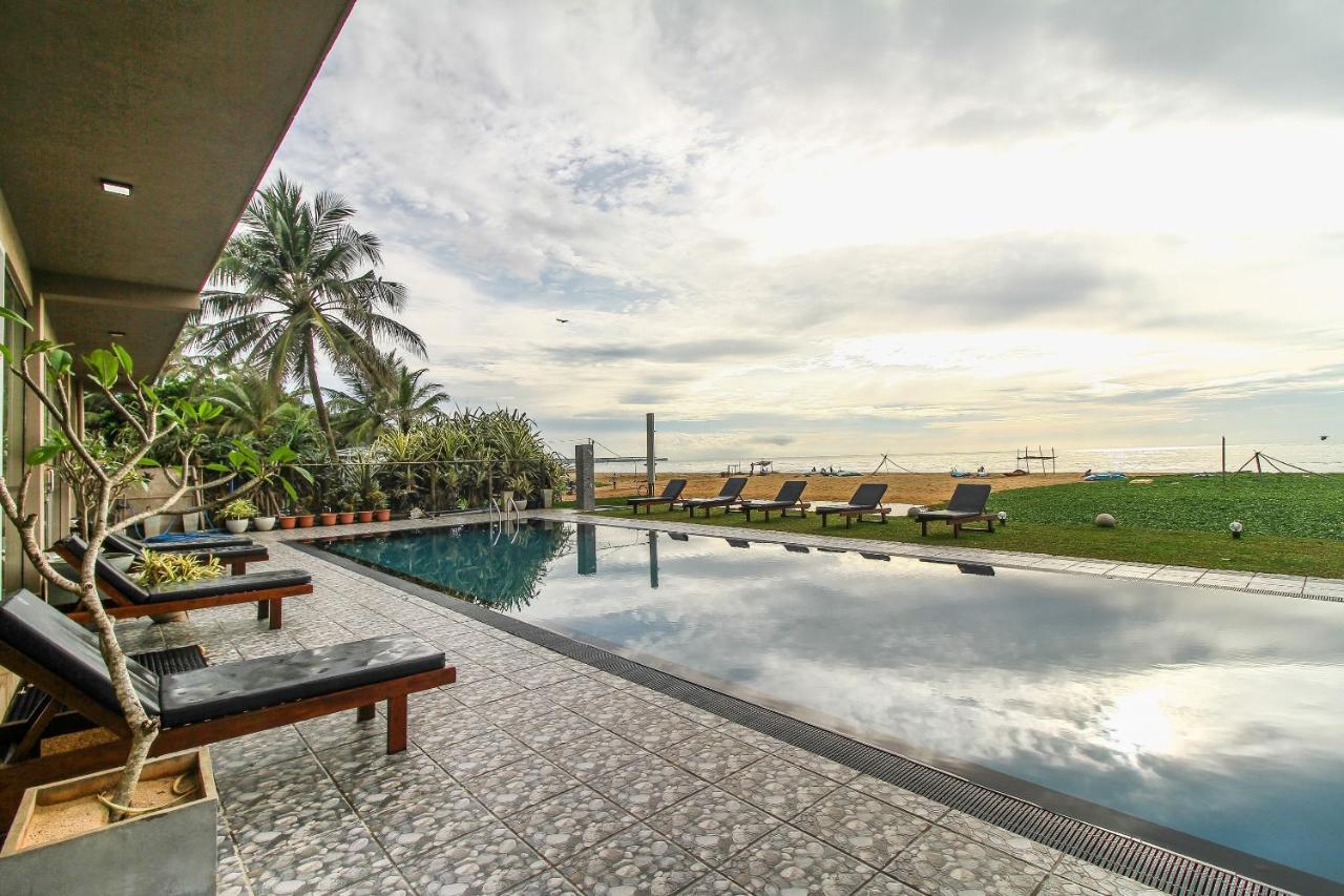 Grace Beach Resort By Travel Corners Negombo Buitenkant foto