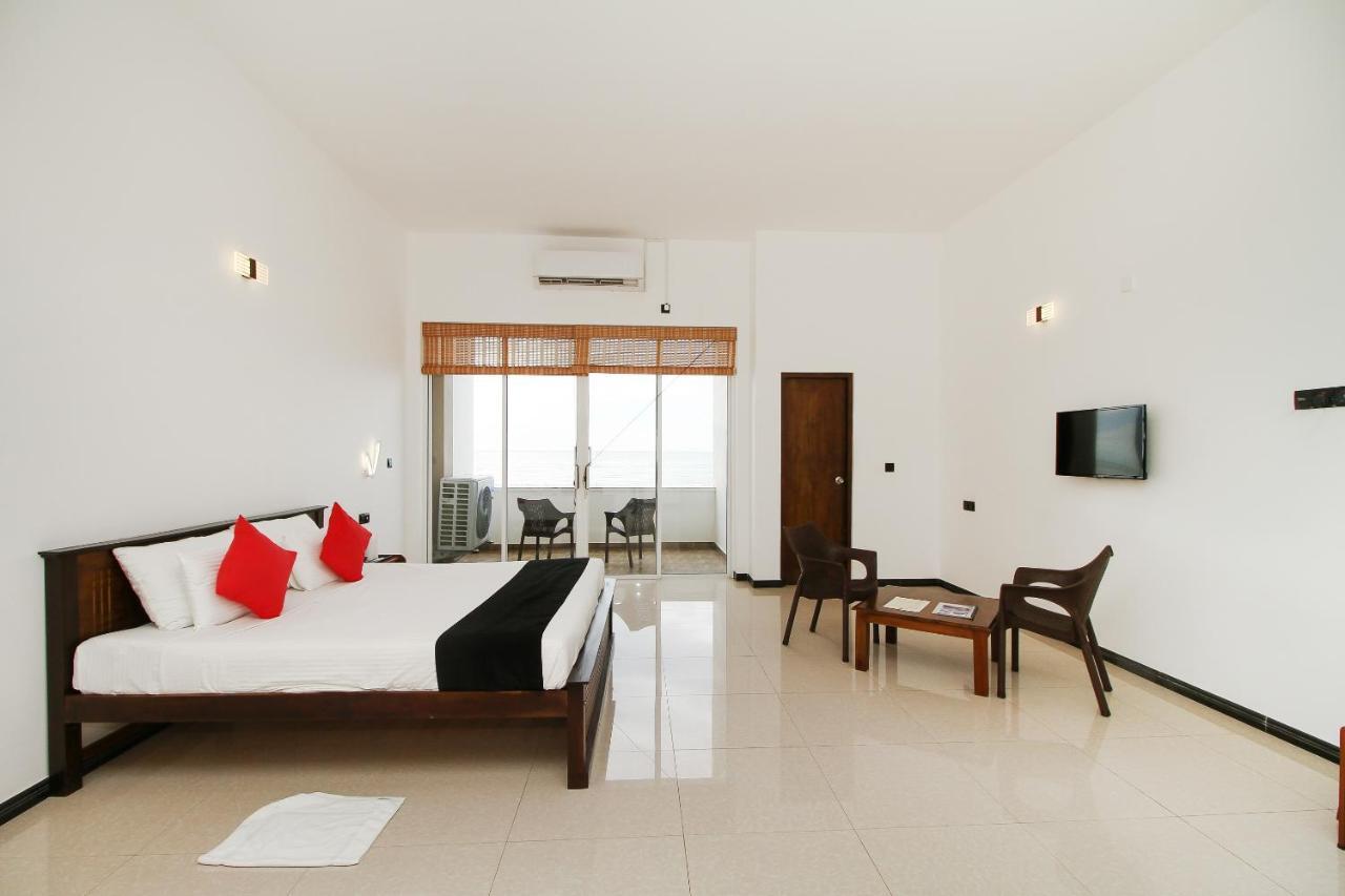 Grace Beach Resort By Travel Corners Negombo Buitenkant foto
